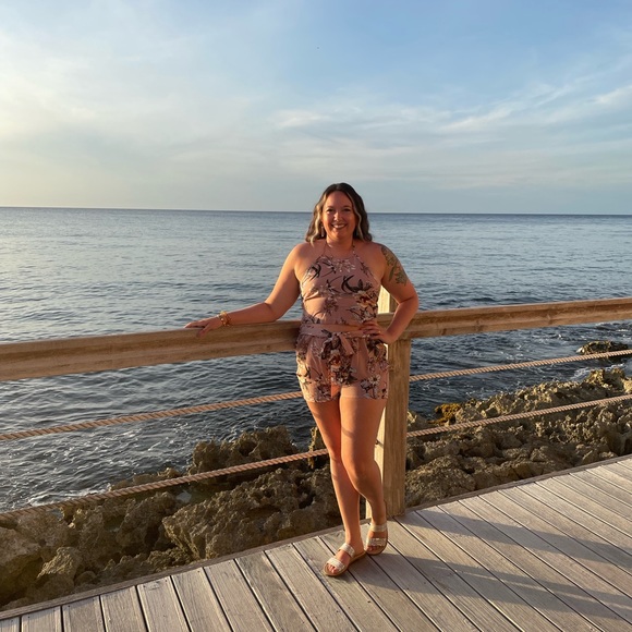 Meet your Posher, Kirstin - Picture 2 of 3